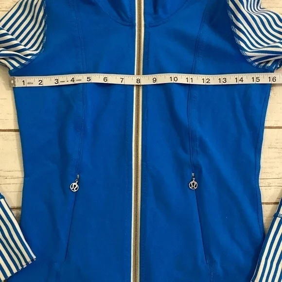 Lululemon Athletica Daily Yoga Jacket Beaming Blue Size 2 - Picture 4 of 13